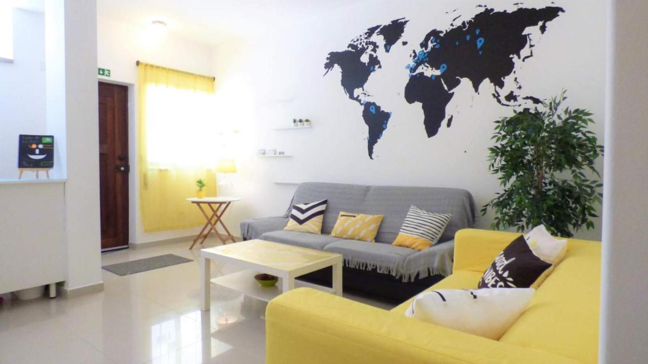 D Wan Guest House Peniche Extérieur photo